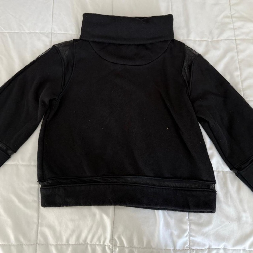 ALO Yoga Black Apparel